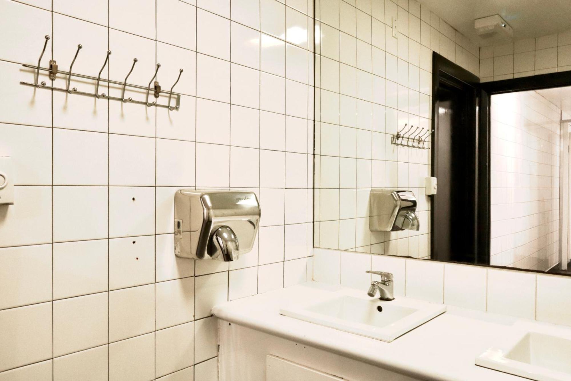 Ritz For Backpackers Hostel Melbourne Ngoại thất bức ảnh